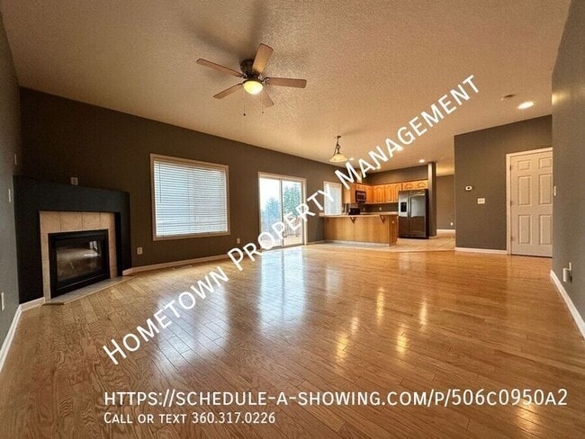 7205 33rd Ave NE in Lacey, WA - Foto de edificio - Building Photo