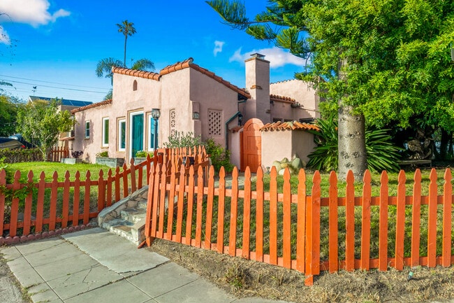 property at 506 Palomar Ave