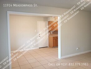 11914 Meadowpass St in Houston, TX - Building Photo - Building Photo
