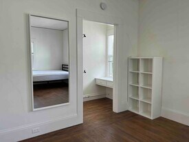 1694 Oxford St, Unit B in Berkeley, CA - Building Photo