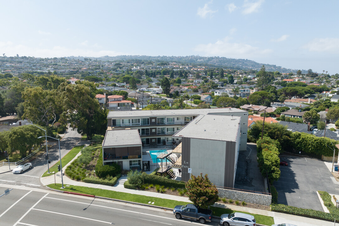 6100 S. Pacific Coast Hwy. in Redondo Beach, CA - Building Photo