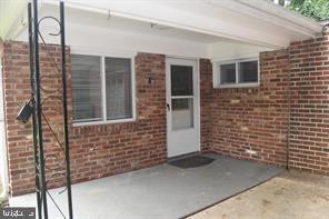 7221 Barry Rd in Alexandria, VA - Building Photo