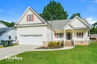 376 Stonehaven Ct SW in Concord, NC - Foto de edificio - Building Photo