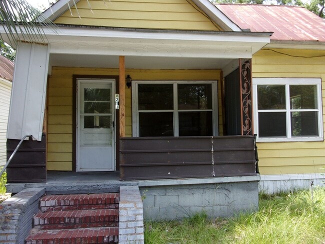 property at 821 Pearlie Bowden Dr