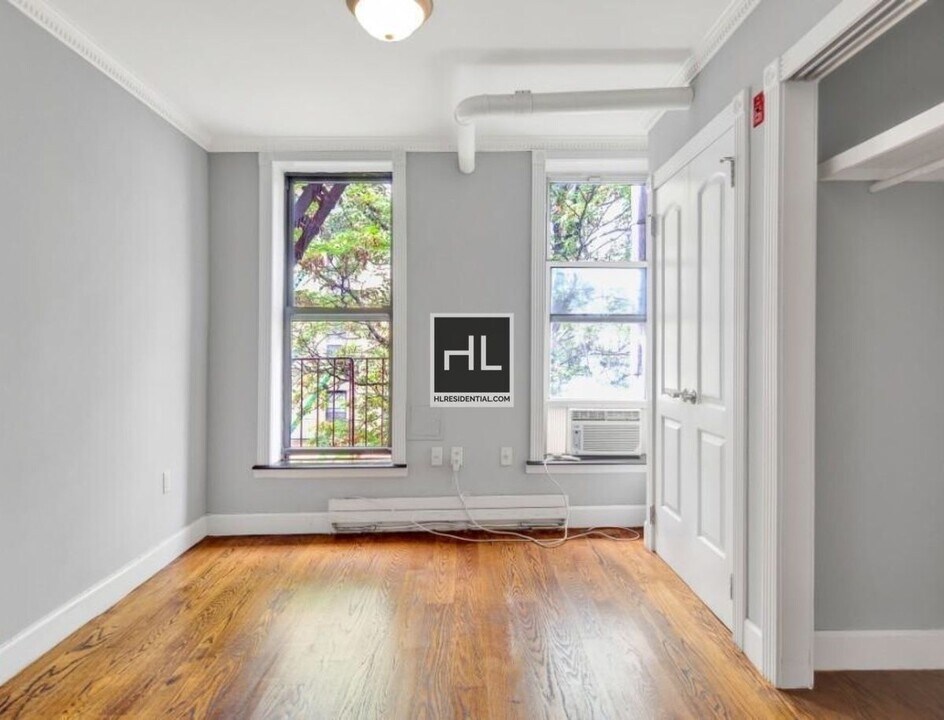 Act now on this affordable 1BR 1BTH apartm in New York, NY - Building Photo