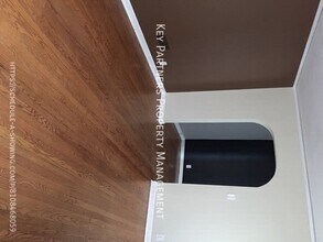 619 NE 42nd St in Kansas City, MO - Building Photo - Building Photo