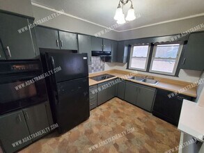 9909 Wheeling Ave in Kansas City, MO - Building Photo - Building Photo