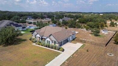 104 Rolling Hills Ct in Spicewood, TX - Building Photo - Building Photo