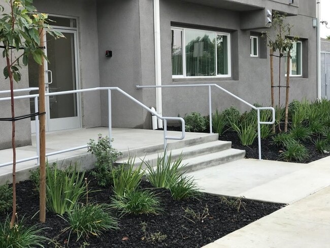 property at 14828 Rayen St