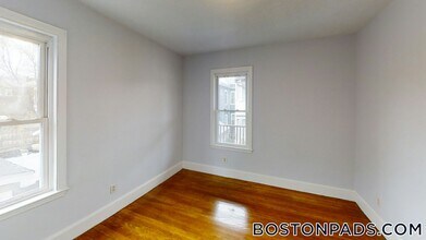 11 Partridge Ave in Somerville, MA - Building Photo - Building Photo