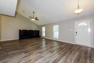 2533 Bentley Dr in Grand Prairie, TX - Building Photo - Building Photo