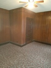 319 N Doak St, Unit C in Taylor, TX - Building Photo - Building Photo