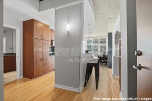 943 Peachtree St NE in Atlanta, GA - Building Photo