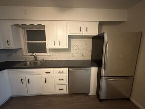 10 E 10th St in Bayonne, NJ - Building Photo - Building Photo