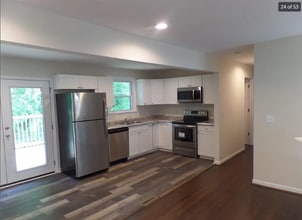 1624 Darby Dr in Petersburg, VA - Foto de edificio - Building Photo