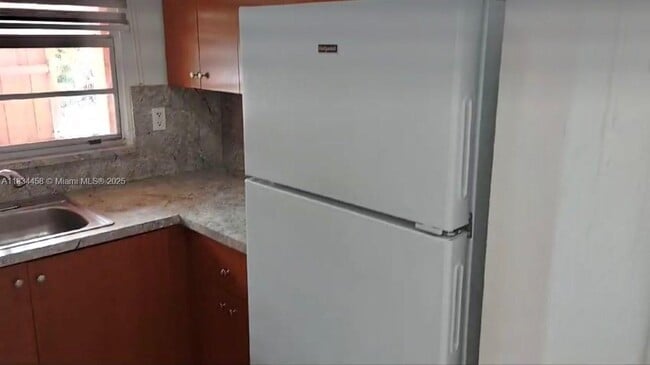6850 W 14th Ct in Hialeah, FL - Building Photo - Building Photo