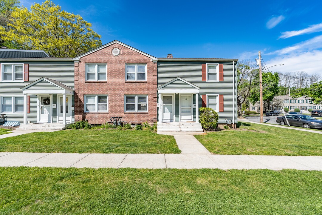 West Gate Townhomes in New Haven, CT - Building Photo