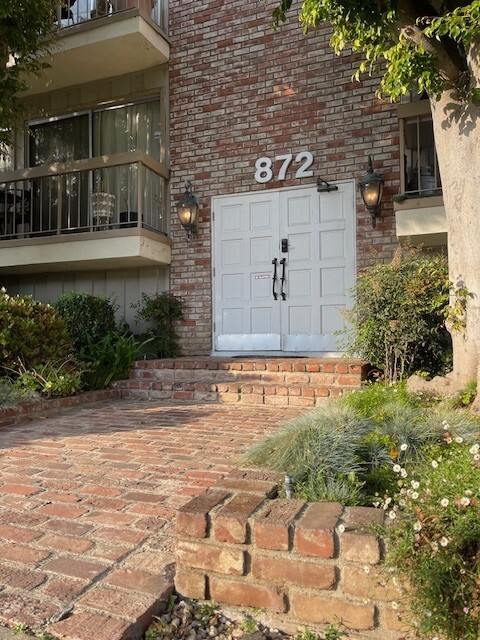 872 S Westgate in Los Angeles, CA - Building Photo - Building Photo