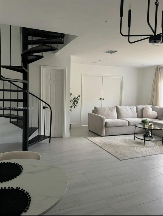 8660 SW 149th Ave in Miami, FL - Building Photo