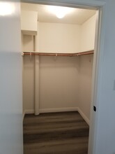 724 New Hampshire S Ave, Unit 103 in Los Angeles, CA - Building Photo - Building Photo