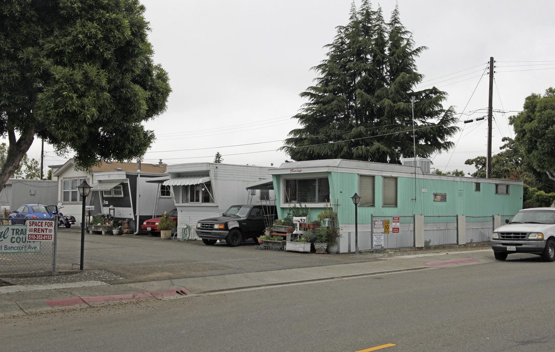 Bal Trailer Court in San Leandro, CA - Building Photo