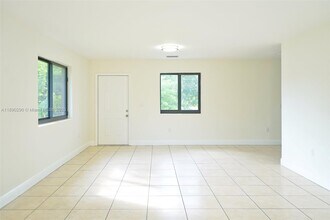 1489 NW 59th St in Miami, FL - Building Photo - Building Photo