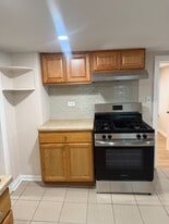 2244 W Farragut Ave, Unit 1 in Chicago, IL - Building Photo