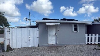 3100 NW 91st St in Miami, FL - Building Photo