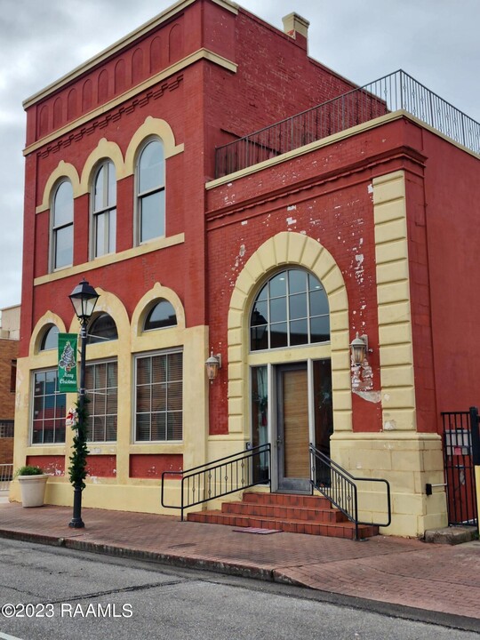 307 N Main St in Jennings, LA - Building Photo