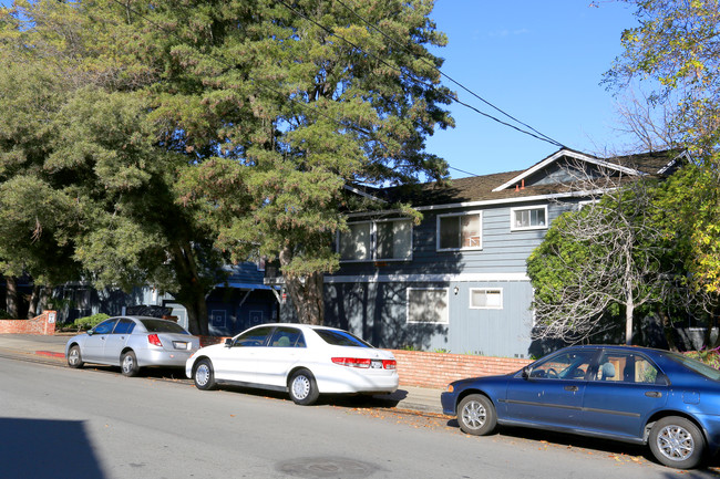 Kentfield in Redwood City, CA - Building Photo - Building Photo