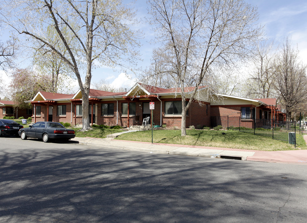 Columbine Apartment Homes in Denver, CO - Building Photo