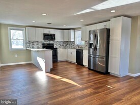 10350 N Claiborne Rd in Claiborne, MD - Building Photo