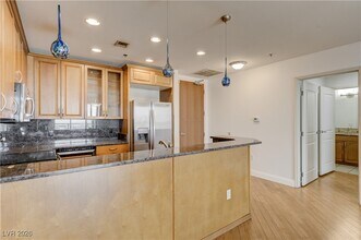 8255 S Las Vegas Blvd in Las Vegas, NV - Building Photo - Building Photo