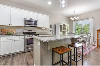 420 Cherry St in Fuquay Varina, NC - Building Photo - Building Photo