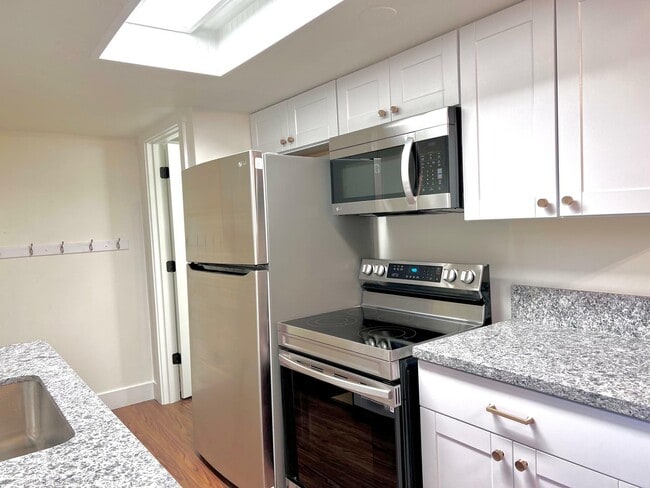 331 N 100 W in Centerville, UT - Building Photo - Building Photo