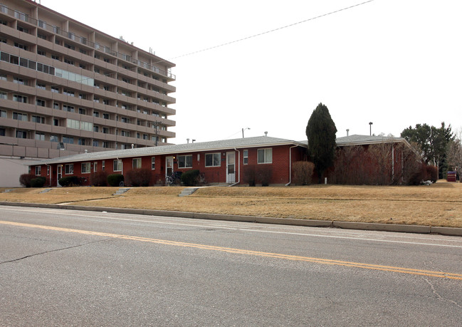 1703 N Meade Ave in Colorado Springs, CO - Foto de edificio - Building Photo