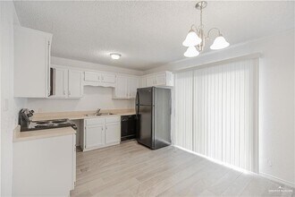 2201 S Jackson Rd, Unit 31M in Pharr, TX - Building Photo - Building Photo