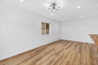 11235 37th Ave SW in Seattle, WA - Building Photo - Building Photo