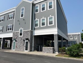 40 Division St in Farmingdale, NY - Building Photo - Building Photo