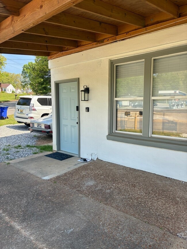 528 N Royal Ave in Florence, AL - Building Photo - Building Photo