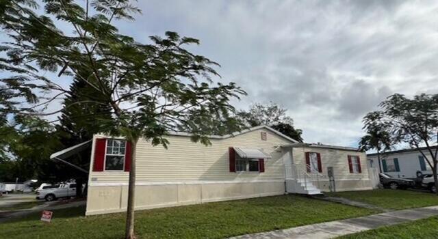 23196 Surf Rd in Boca Raton, FL - Building Photo - Building Photo