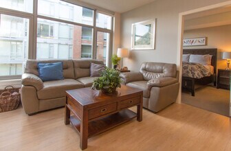 432 Government St in Victoria, BC - Building Photo - Building Photo