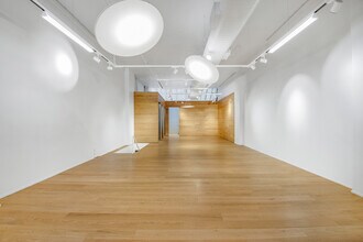 464 Broome St in New York, NY - Building Photo - Building Photo