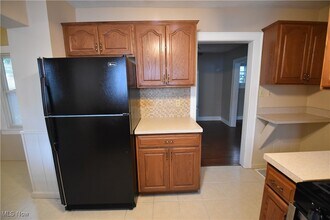 1660 Glenmount Ave in Akron, OH - Building Photo - Building Photo