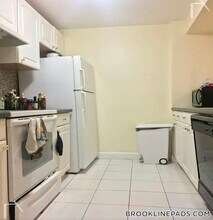 94 Pleasant St in Brookline, MA - Building Photo - Building Photo