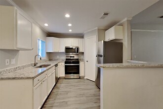 12303 Flaxen Dr in Houston, TX - Foto de edificio - Building Photo