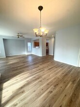 7960 Quaker Ridge Way in Sacramento, CA - Building Photo - Building Photo