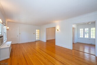 200 Valley Rd in Montclair, NJ - Building Photo - Building Photo