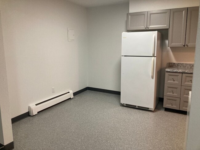 201 1st Ave NE in Mandan, ND - Building Photo - Building Photo