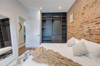 5585 Rue Clark in Montréal, QC - Building Photo - Building Photo